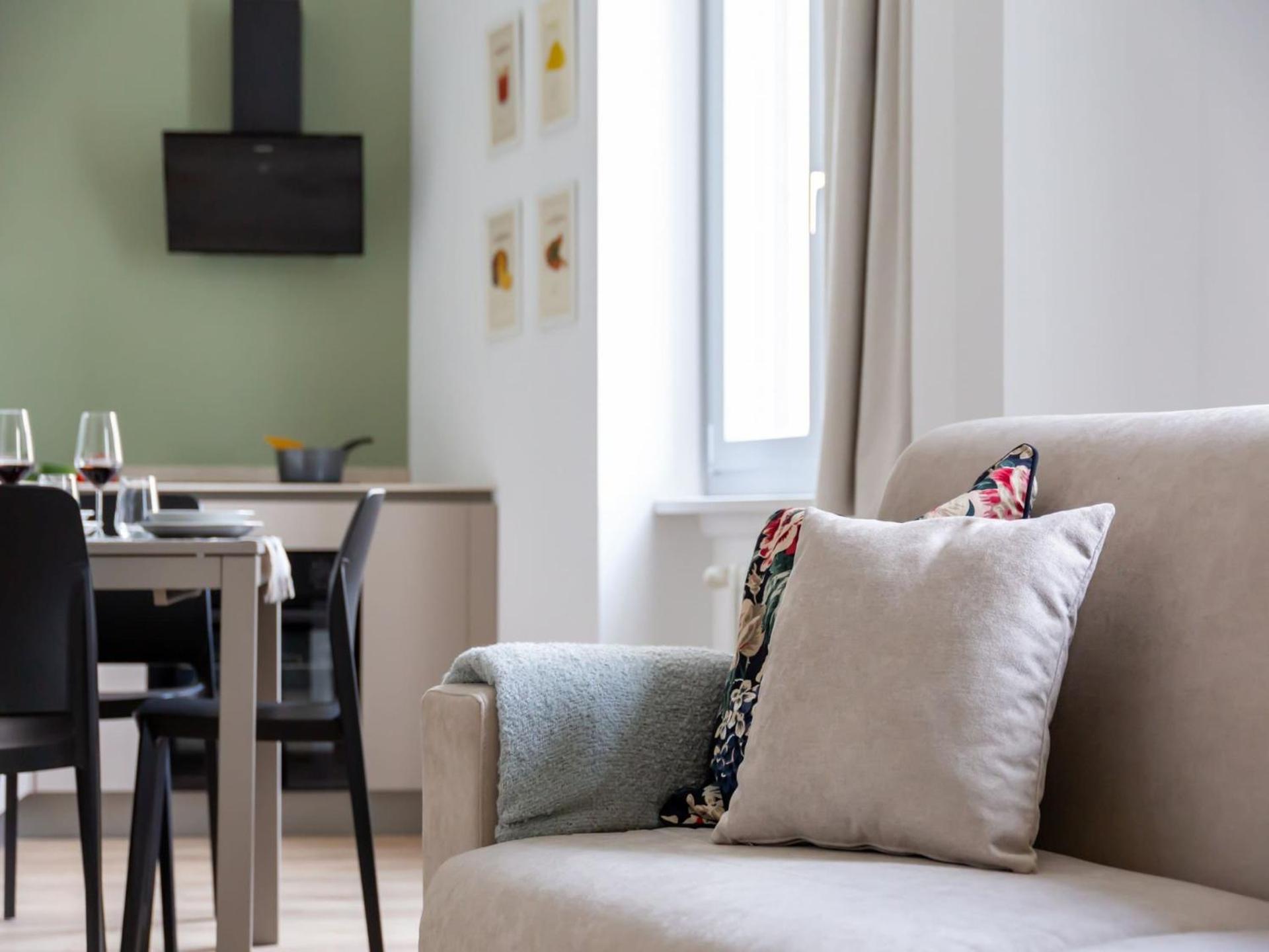 מילאנו The Best Rent - Spacious And Renovated Two-Bedroom Apartment Downtown מראה חיצוני תמונה